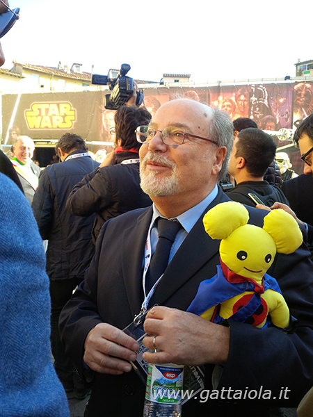 Il direttore di Lucca Comics and Games, Renato Genovese, con la Rat-Pigotta Unicef